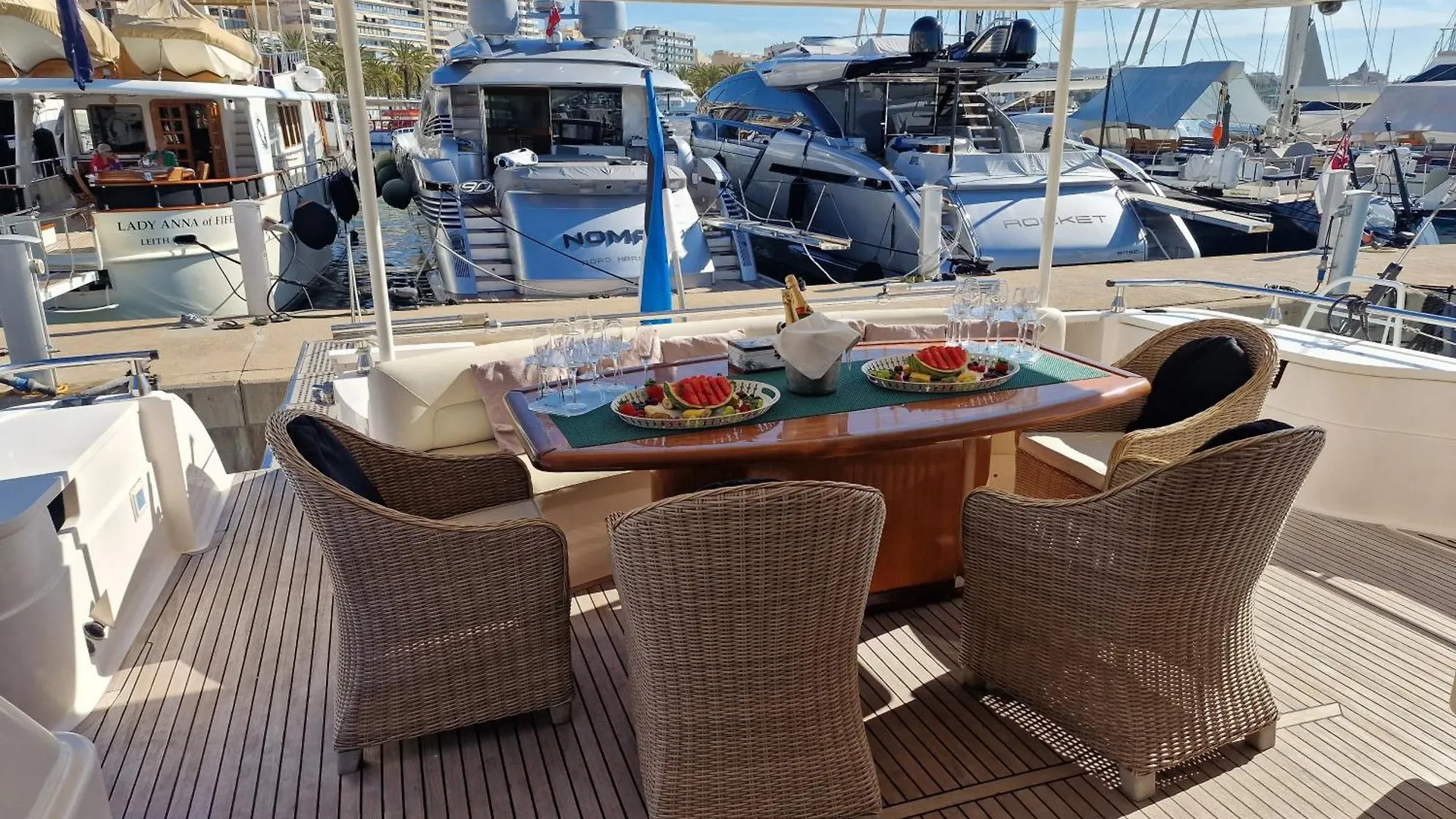 Botel Luxury Yacht Barcelona Hotel